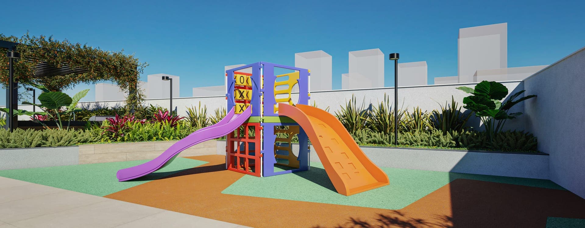 Playground do Core Palácio com escorregadores coloridos